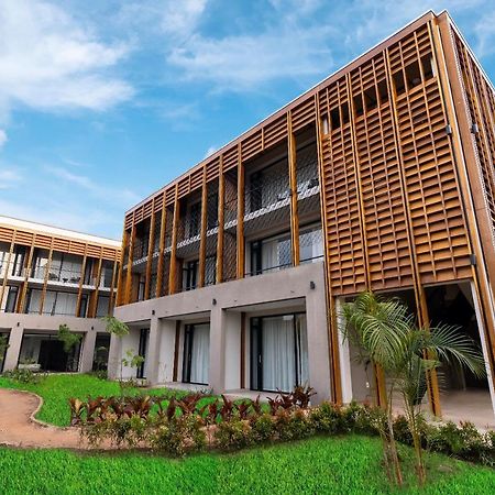 Le Petit Village Boutique Hotel & Spa คัมพาลา ภายนอก รูปภาพ