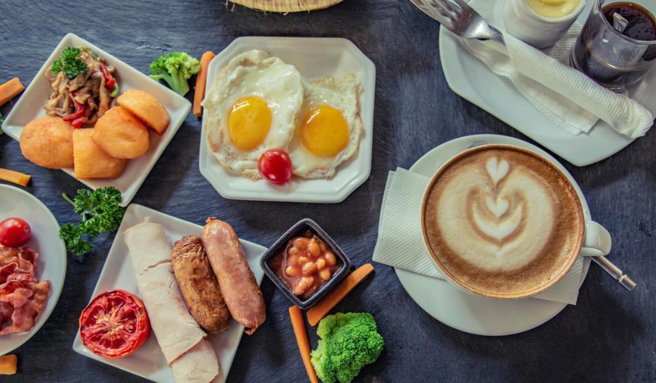 Le Petit Village Boutique Hotel & Spa คัมพาลา ภายนอก รูปภาพ