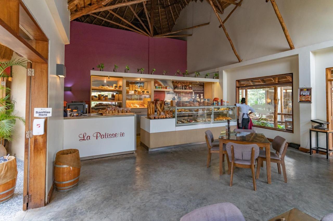Le Petit Village Boutique Hotel & Spa คัมพาลา ภายนอก รูปภาพ