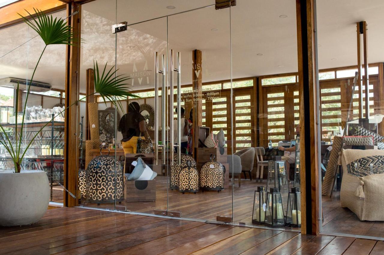 Le Petit Village Boutique Hotel & Spa คัมพาลา ภายนอก รูปภาพ