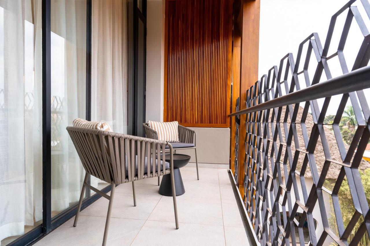 Le Petit Village Boutique Hotel & Spa คัมพาลา ภายนอก รูปภาพ
